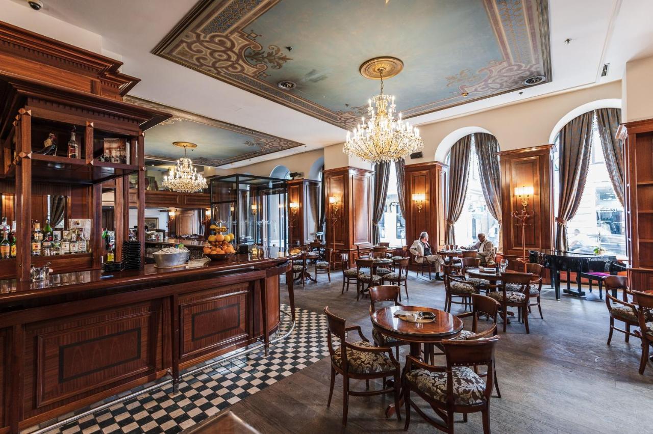 Hotel Europe Sarajevo Luaran gambar The Café