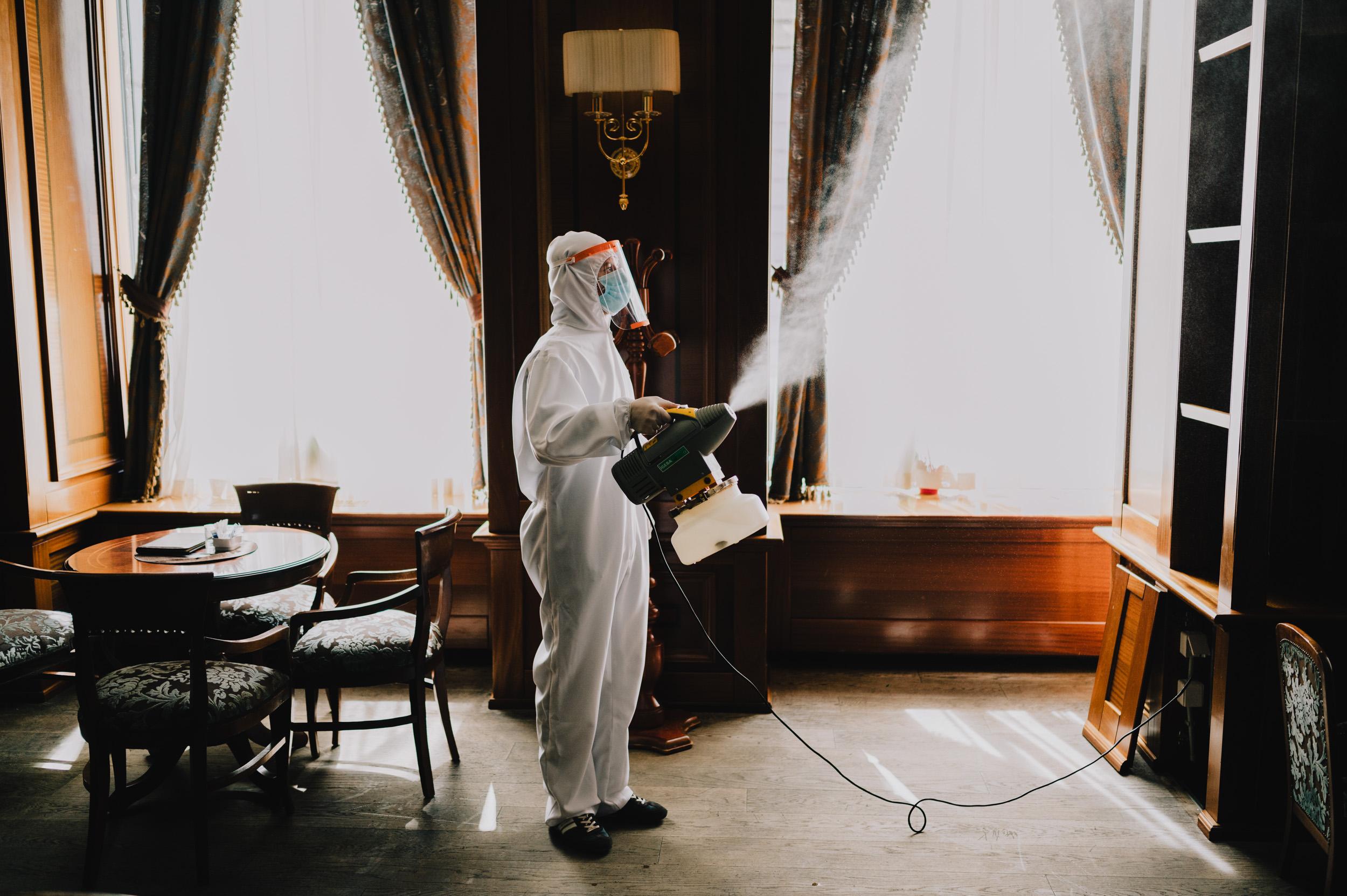 Hotel Europe Sarajevo Luaran gambar Disinfection of a hotel in Italy