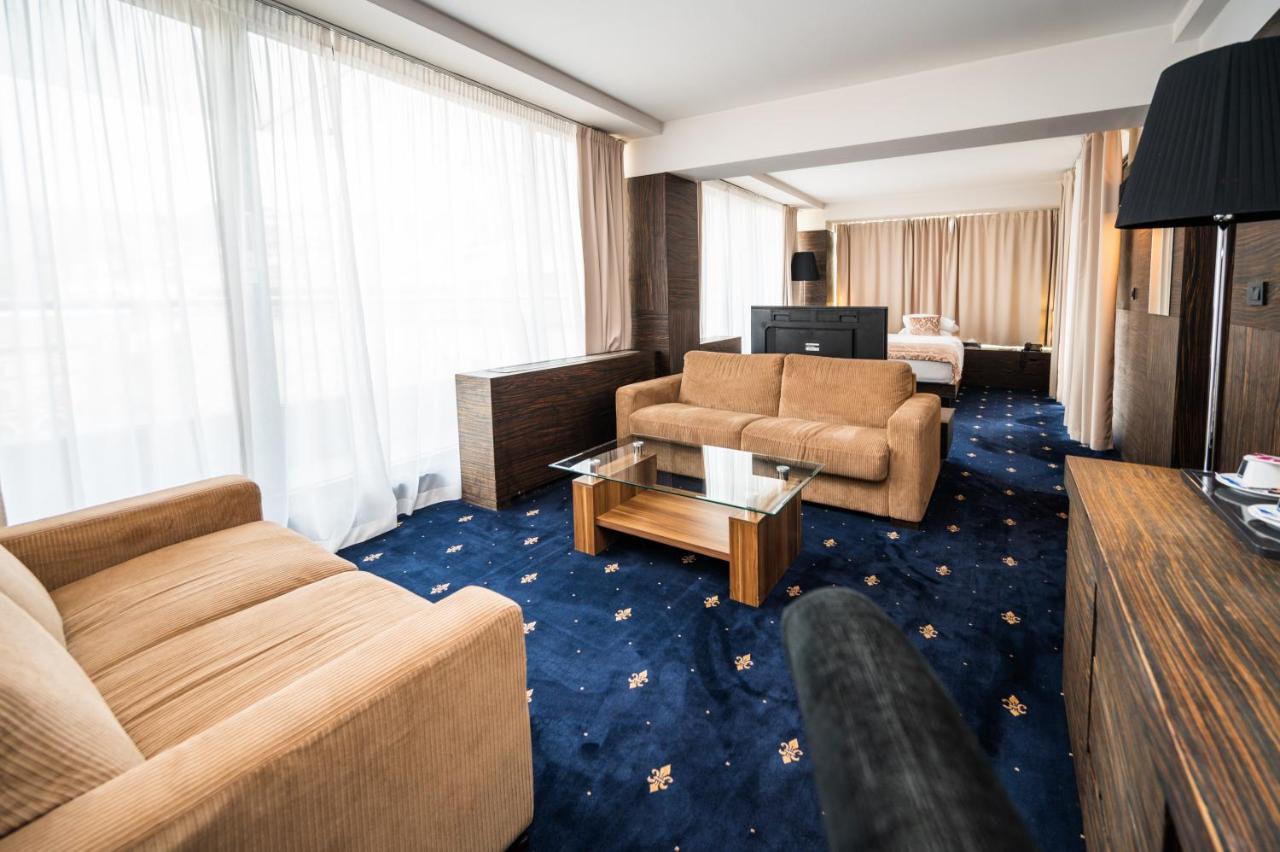 Hotel Europe Sarajevo Luaran gambar Suite