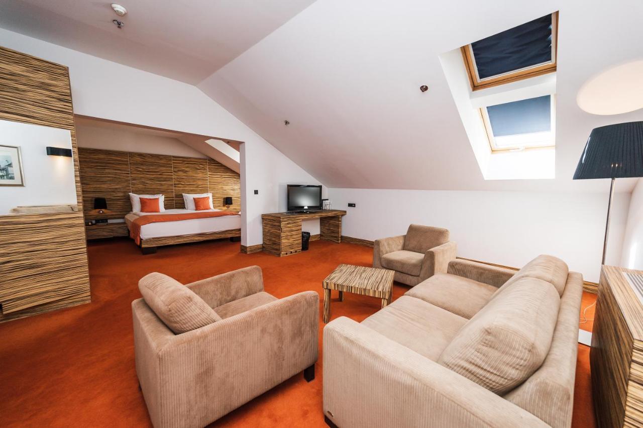 Hotel Europe Sarajevo Luaran gambar Suite
