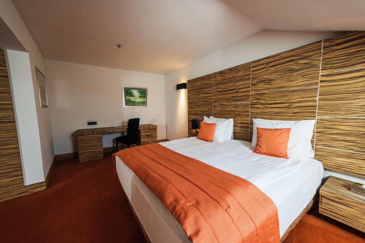 Hotel Europe Sarajevo Luaran gambar